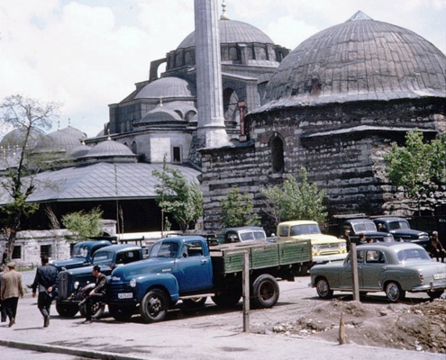 Kılıçalipaşa Camisi Ve Hamamı Civarındaki Oto park, 1965